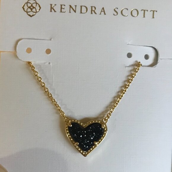 Kendra Scott Ari Heart Gold Tone Short Pendant Necklace in Black Drusy - Picture 3 of 3